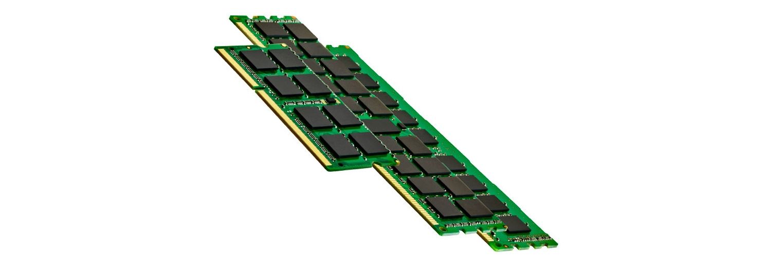 Tre stick di memoria per computer (RAM)
